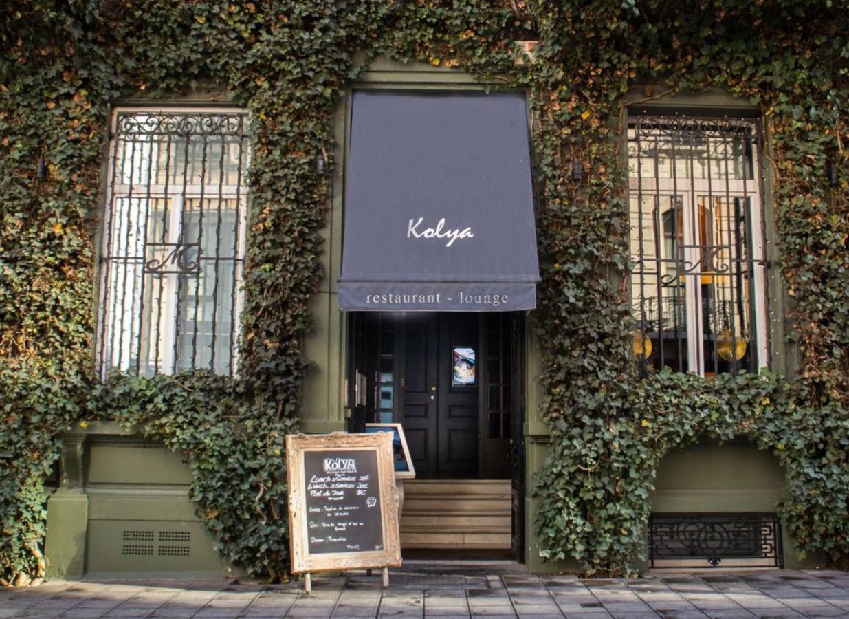 ホテル マノス プルミエール Saint-Gilles エクステリア 写真